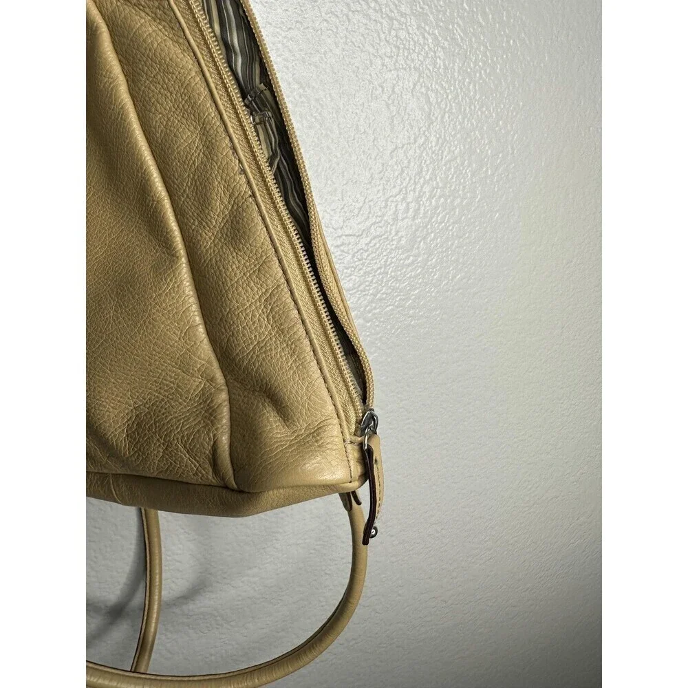 Clarks Leather Shoulder Bag Womens Convertible Purse Striped Lining Tan Pebbled